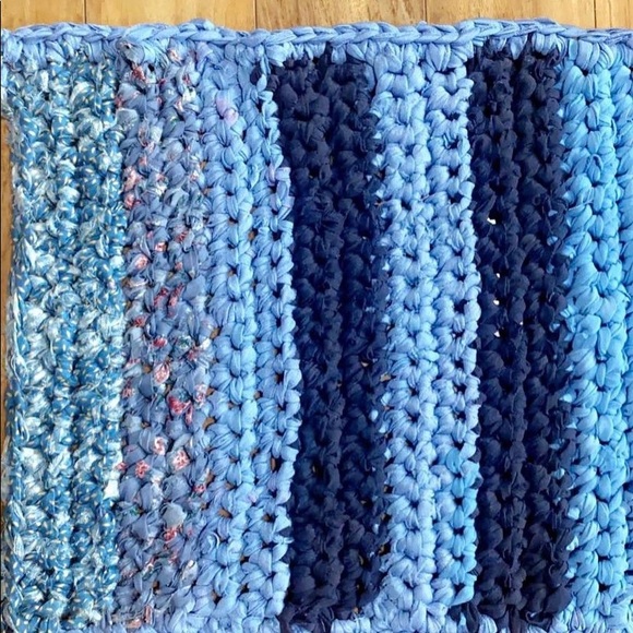 💙Blue Striped Crochet Rug💙 - Picture 3 of 3